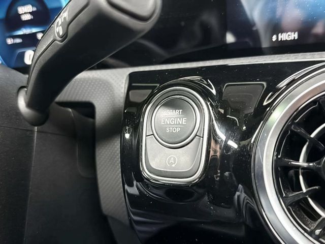 Mercedes Clase A Sedán A 180 d