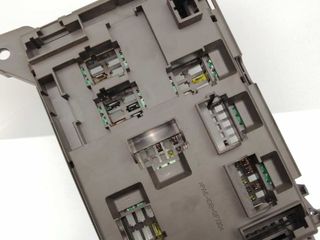 CAJA RELES / FUSIBLES BMW X5 (E70)