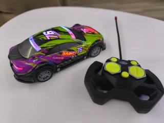 Coche teledirigido con luces