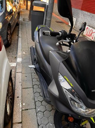 Honda PCX 125cc Scooter