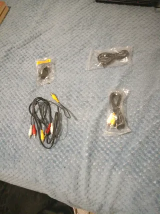 Cables RCA y adaptadores para consolas