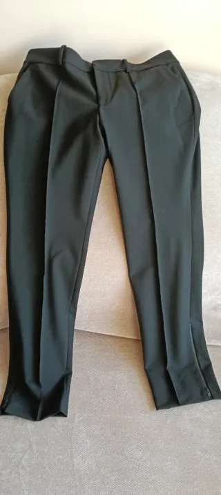 Pantalón Zara negro talla 40 nuevo