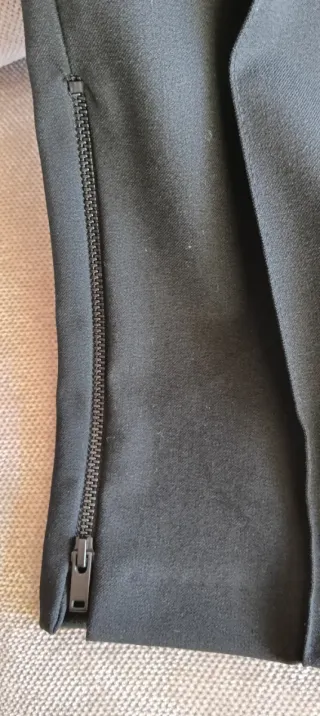 Pantalón Zara negro talla 40 nuevo