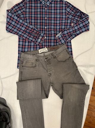 Camisa cuadros hombre y pantalón vaquero