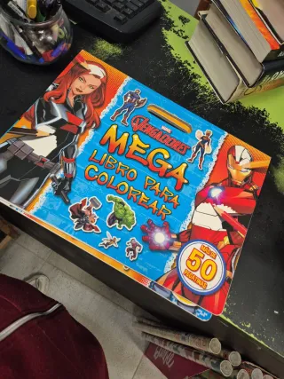 Mega Libro para Colorear Marvel