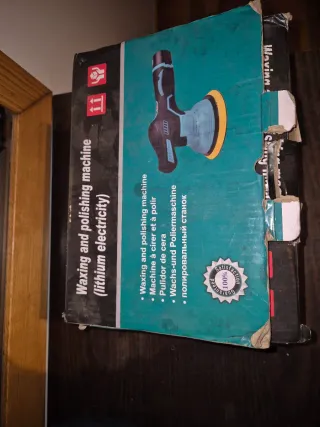 Pulidora orbital nueva sin usar