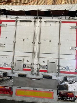 Semirremolque piso móvil