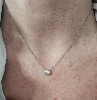 Colgante oro blanco y brillante