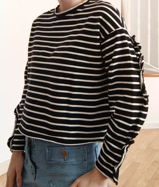 Sudadera rayas mangas volante