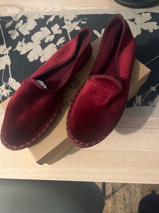 Bailarinas rojas de terciopelo