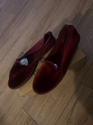 Bailarinas rojas de terciopelo