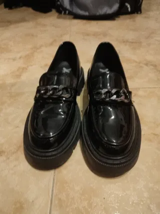 Mocasines XTI negros T.39 (un solo uso)