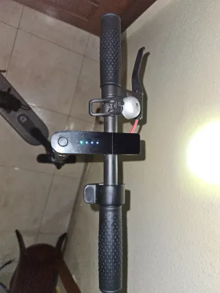 Patinete Eléctrico Xiaomi M365 + Cargador