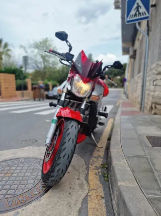 Suzuki GSR 600