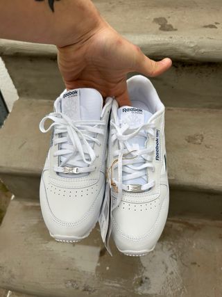 Reebok Classic Unisex Blancas y azul - talla 36