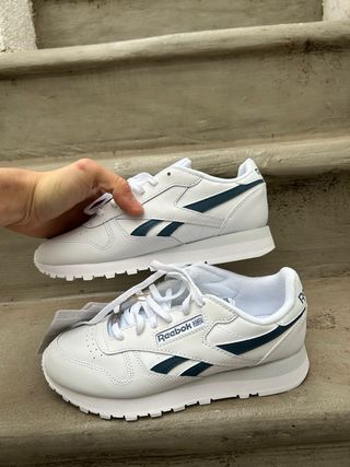 Reebok Classic Unisex Blancas y azul - talla 36