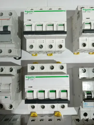 Magnetotérmico y Diferencial Eaton Schneider