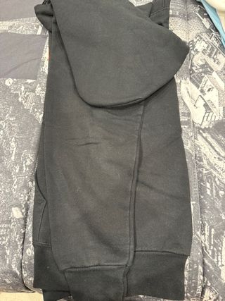 Sudadera Thrasher Negra con Logo de Llamas