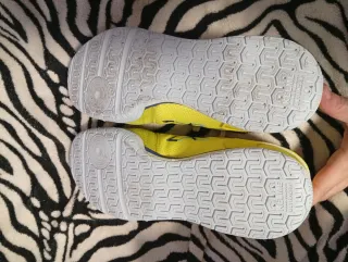 Zapatillas Kelme Fútbol Sala Amarillas