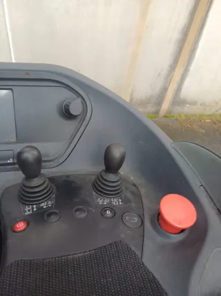 Carretilla elevadora Linde R12