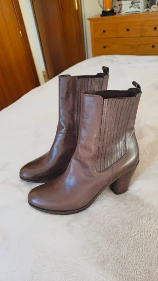 Botines Guy Laroche Marrones