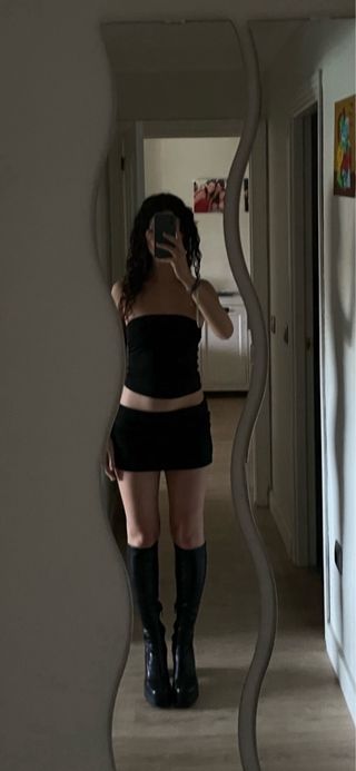 Minifalda negra ajustada