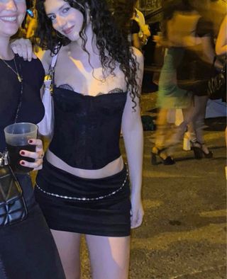 Minifalda negra ajustada