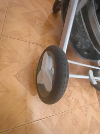 Carrito bebé 2 en 1 nuevo..utilizados 2 semanas