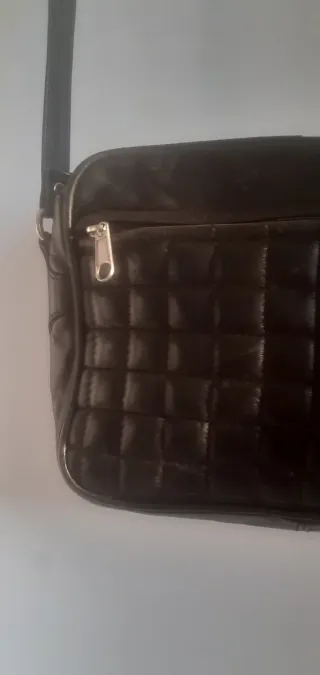Bolso de piel negro
