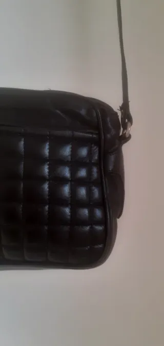 Bolso de piel negro