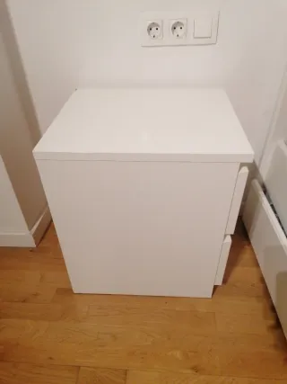 Mesita de noche Ikea Malm blanca
