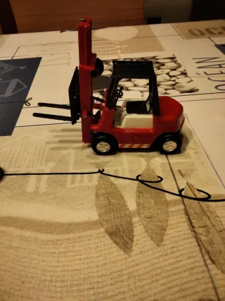 Muletto giocattolo rosso