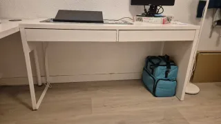 Mesa de escritorio blanca Ikea