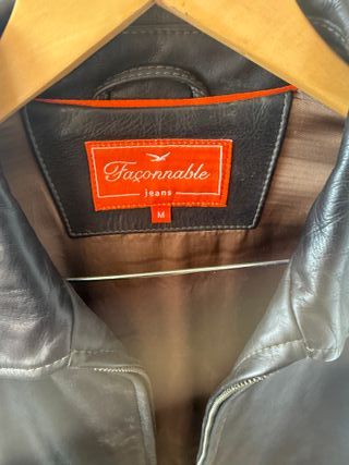 Chaqueta de cuero negra