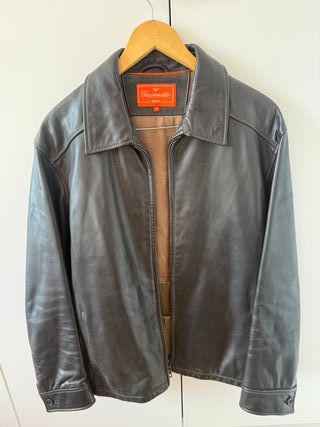 Chaqueta de cuero negra