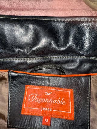 Chaqueta de cuero negra