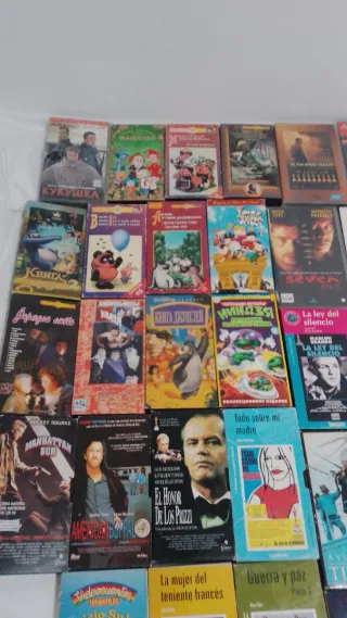 Lote películas VHS cine clásico+Tintín y animación