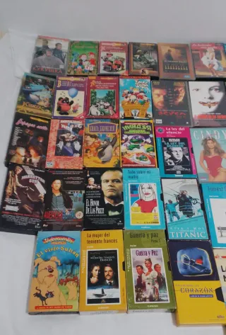 Lote películas VHS cine clásico+Tintín y animación