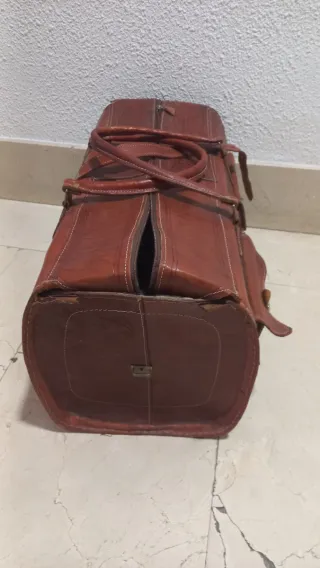 Maleta de cuero vintage