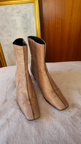 Botines Hispanitas Beige Tacon