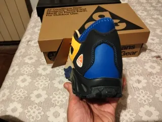 Zapatillas Nike ACG Beige/Azul/Amarillo