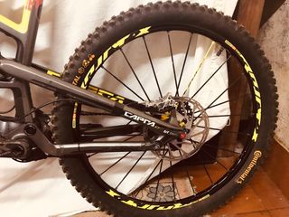 YT Capra Bicicleta Enduro talla L.