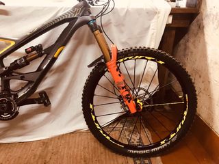 YT Capra Bicicleta Enduro talla L.