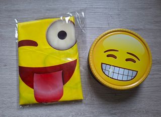 Lote mochila emoji y caja metálica