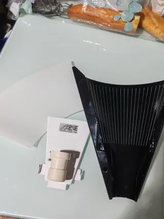 Aplique de pared en metal negro