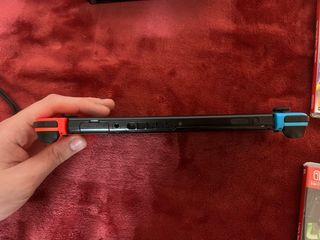 Nintendo Switch + 4 Giochi