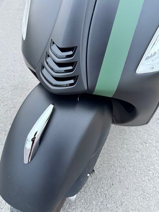Scooter / Vespa GTS SUPER 125cc NOTTE Negra Mate