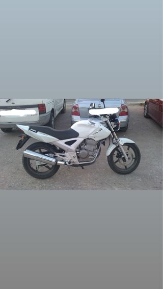 Moto Honda CBF250