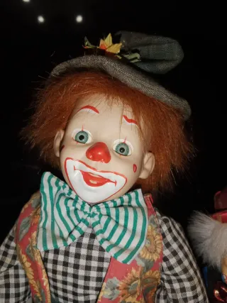 Lote payasos vintage. Uno de los pequeños dañado.