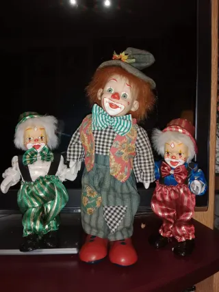 Lote payasos vintage. Uno de los pequeños dañado.